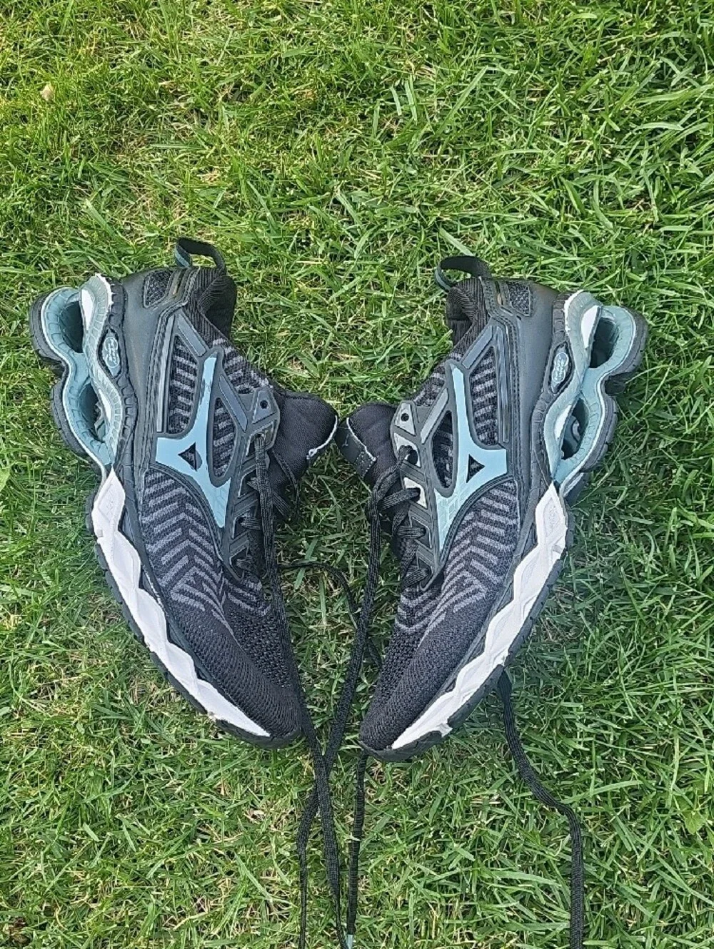 Mizuno Knit Infinity Wave Breathable Smooth Ride Black & Silver Running Shoe R4